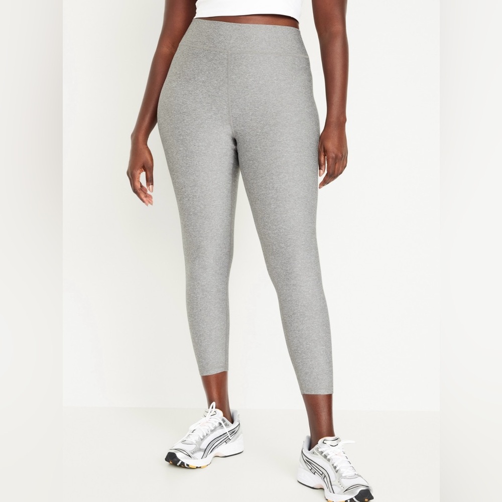 NWT Old Navy cloud+ high rise leggings - 7/8 ankle length